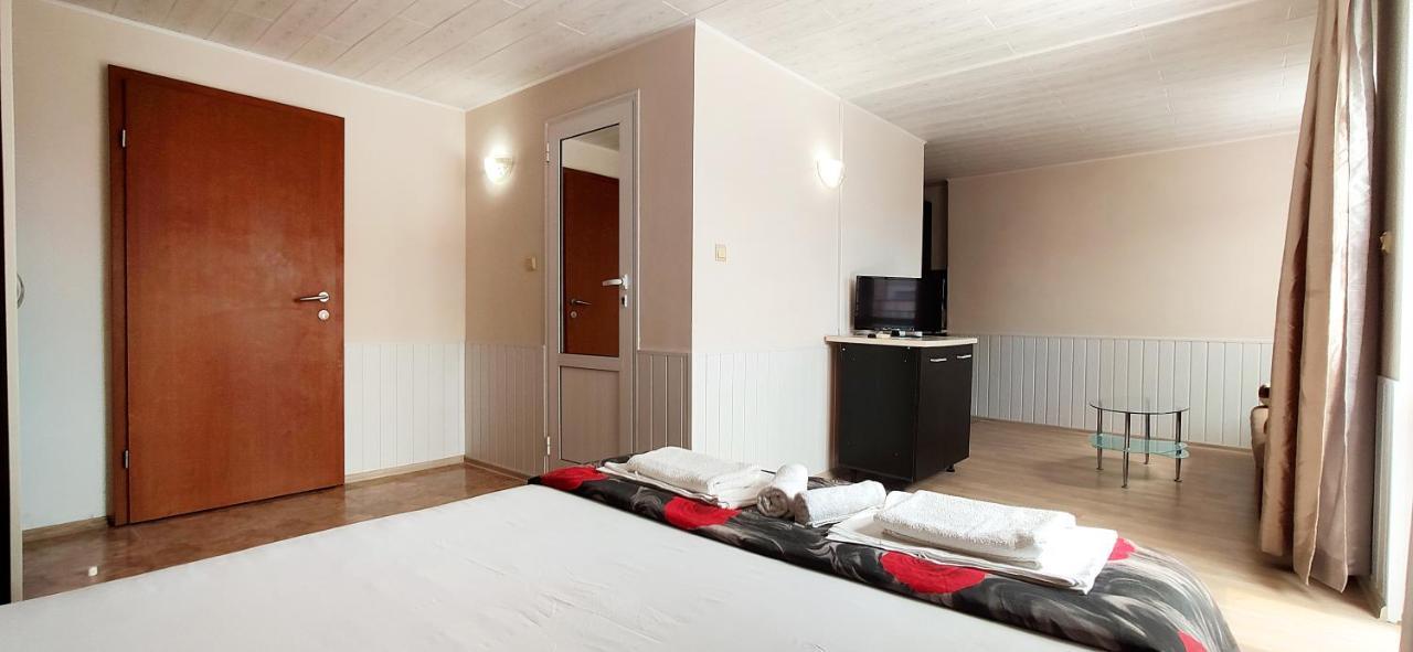 Sineva Guest House Ravda Exterior foto